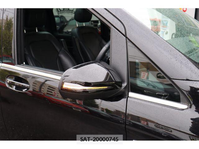 Mercedes Benz V-CLASS 2017-01 8830309-16