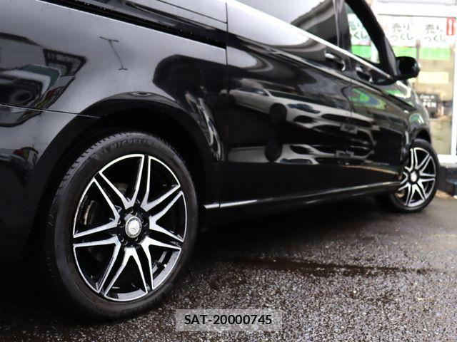 Mercedes Benz V-CLASS 2017-01 8830309-23