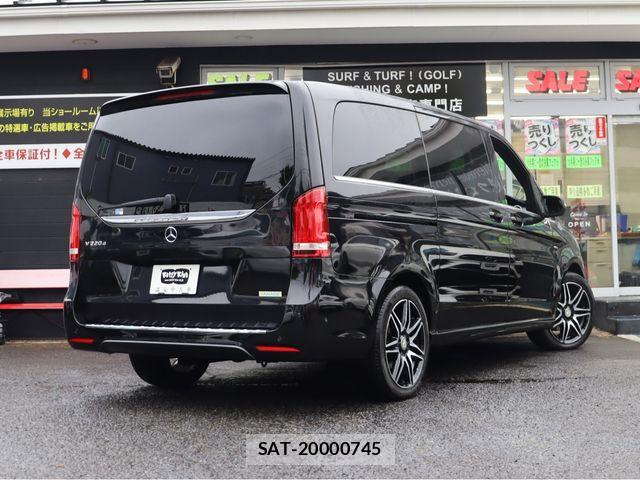 Mercedes Benz V-CLASS 2017-01 8830309-25
