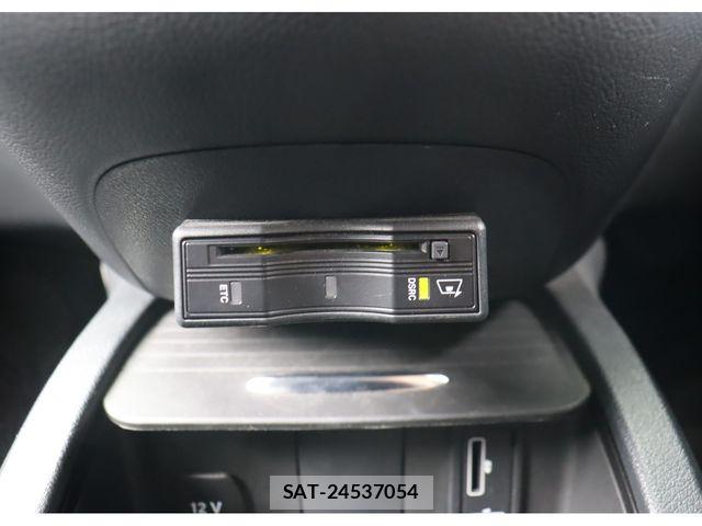Mercedes Benz V-CLASS 2017-06 8830310-12