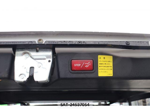 Mercedes Benz V-CLASS 2017-06 8830310-16