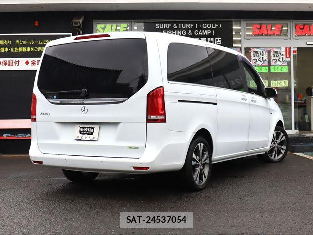 Mercedes Benz V-CLASS 2017-06 8830310-25