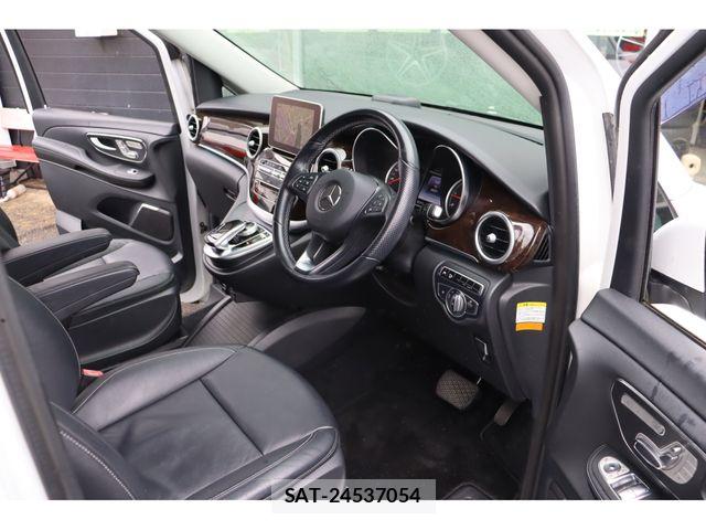 Mercedes Benz V-CLASS 2017-06 8830310-2