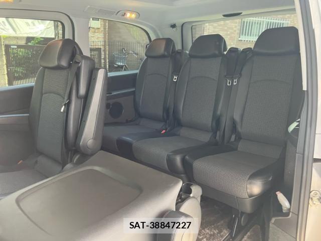 Mercedes Benz V-CLASS 2013-04 8830313-14