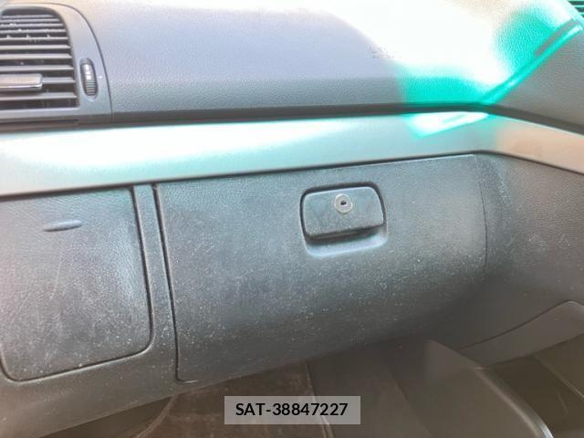 Mercedes Benz V-CLASS 2013-04 8830313-26