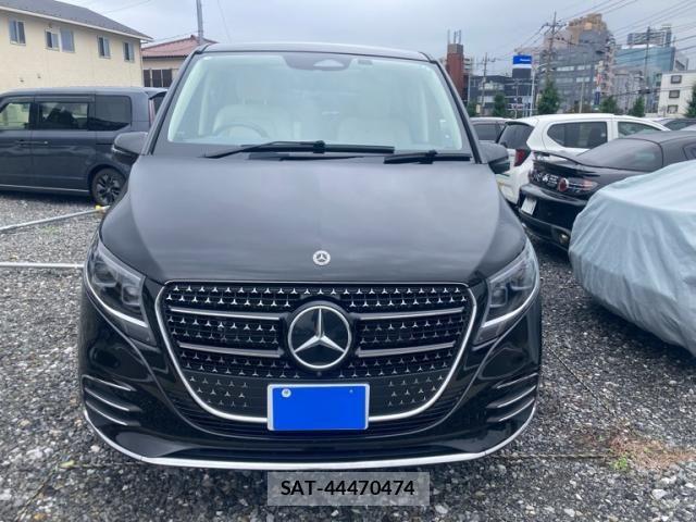 Mercedes Benz V-CLASS 2025-05 8830308-1