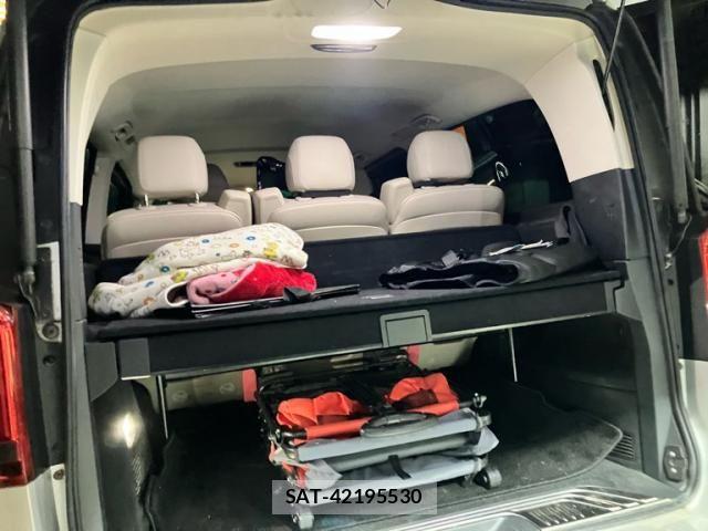 Mercedes Benz V-CLASS 2016-05 8883909-12