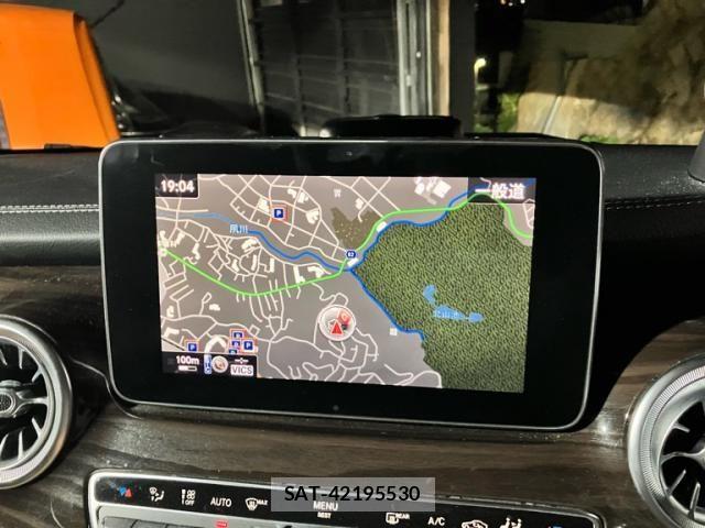 Mercedes Benz V-CLASS 2016-05 8883909-7
