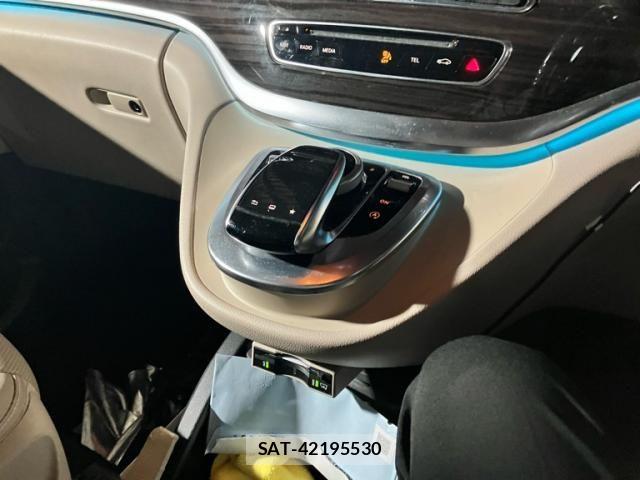 Mercedes Benz V-CLASS 2016-05 8883909-8