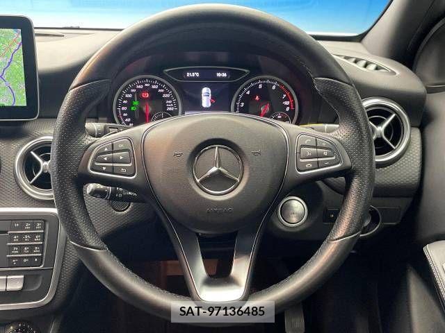 Mercedes Benz A-CLASS 2016-12 927815-10