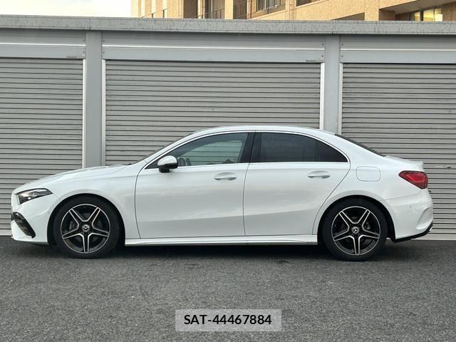 Mercedes Benz A-CLASS 2023-05 834884-15