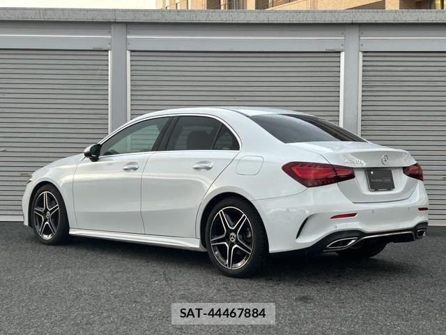 Mercedes Benz A-CLASS 2023-05 834884-2