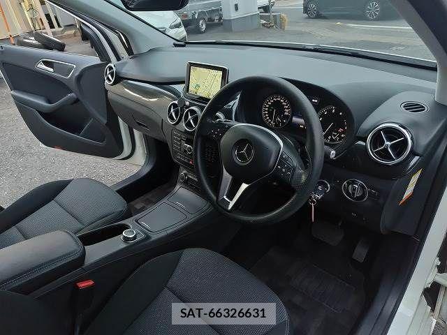 Mercedes Benz B-CLASS 2013-08 730627-23