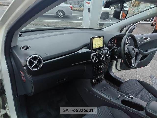 Mercedes Benz B-CLASS 2013-08 730627-25
