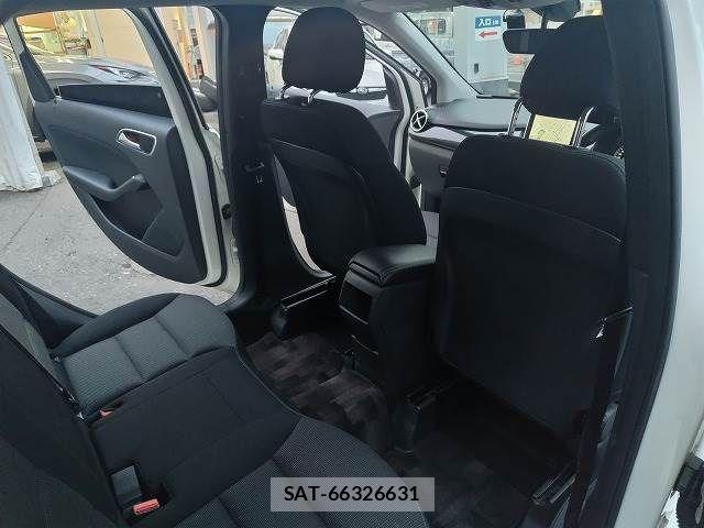 Mercedes Benz B-CLASS 2013-08 730627-27