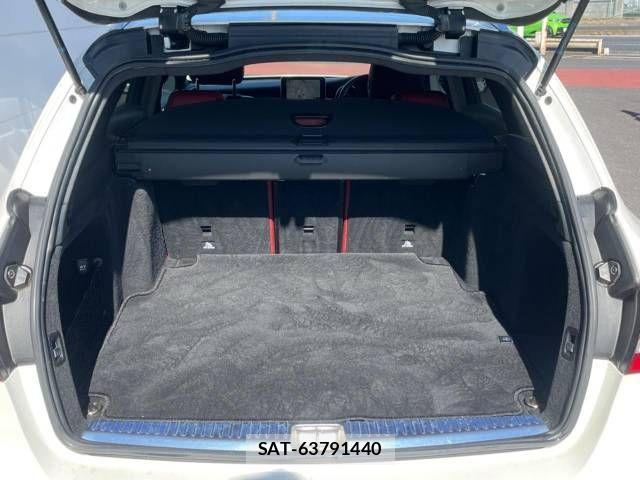 Mercedes Benz C-CLASS 2017-03 769436-10