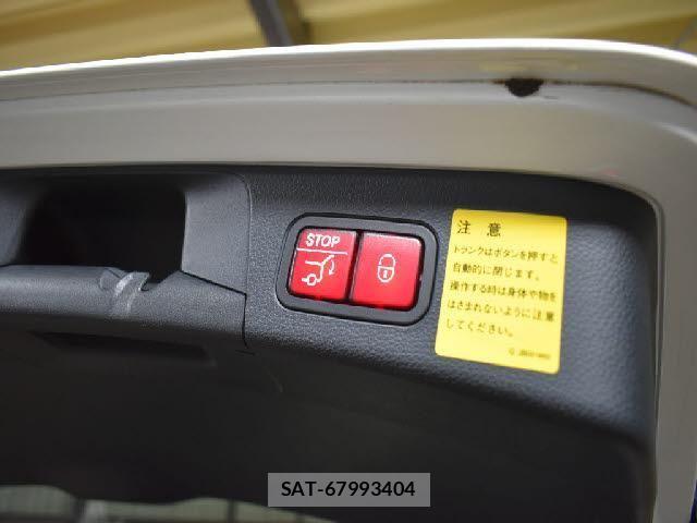 Mercedes Benz C-CLASS 2015-07 867143-10