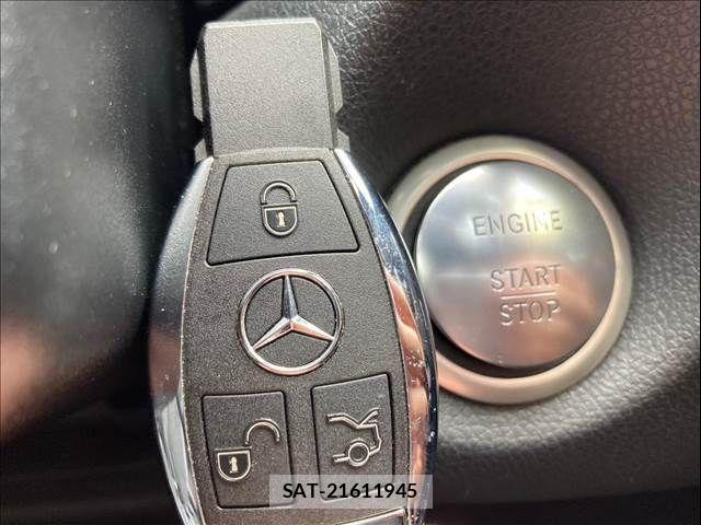 Mercedes Benz CLA-CLASS 2017-11 826407-9