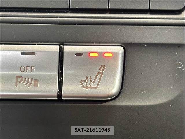 Mercedes Benz CLA-CLASS 2017-11 826407-10