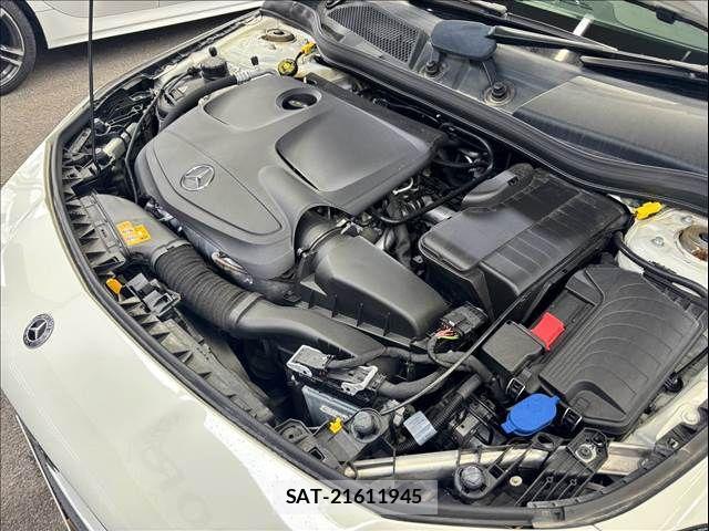 Mercedes Benz CLA-CLASS 2017-11 826407-11