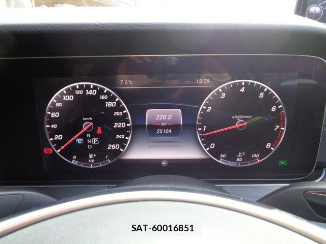 Mercedes Benz E-CLASS 2017-05 639947-16