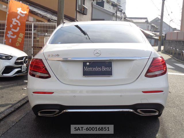 Mercedes Benz E-CLASS 2017-05 639947-1