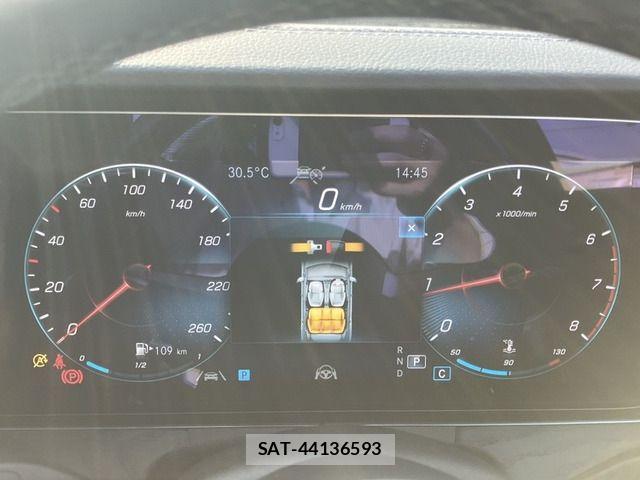 Mercedes Benz E-CLASS 2021-02 690450-15