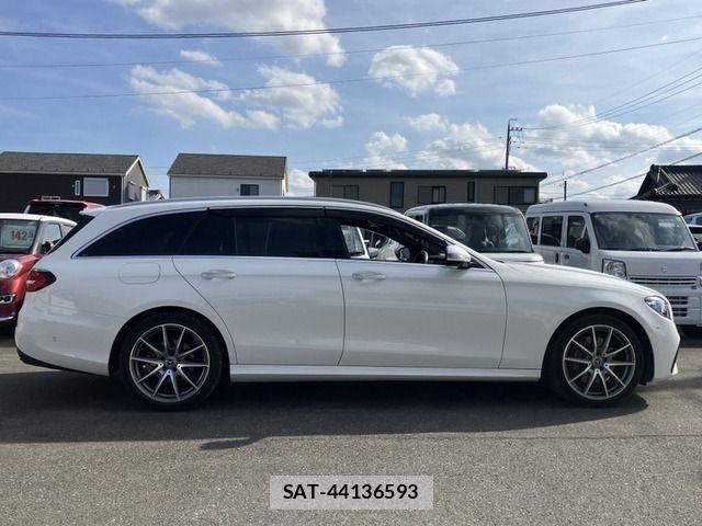 Mercedes Benz E-CLASS 2021-02 690450-3