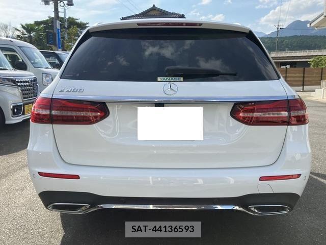 Mercedes Benz E-CLASS 2021-02 690450-5