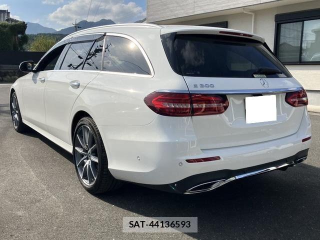 Mercedes Benz E-CLASS 2021-02 690450-6