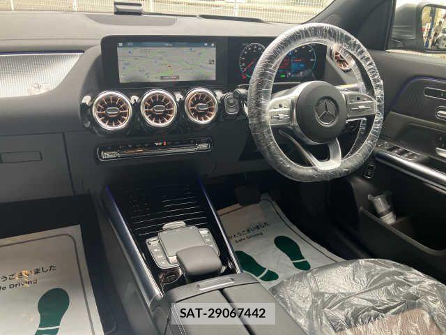 Mercedes Benz EQA 2021-09 988623-1