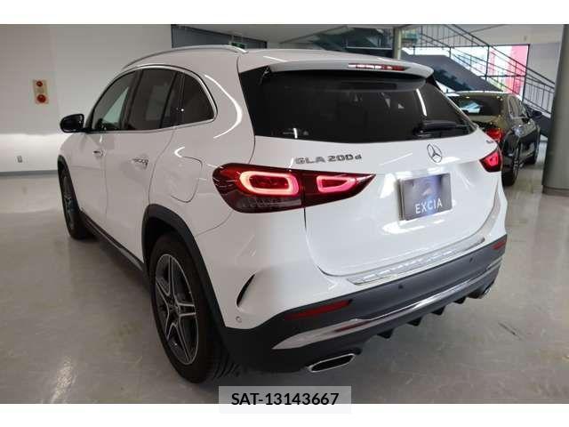 Mercedes Benz GLA-CLASS 2020-11 520645-2