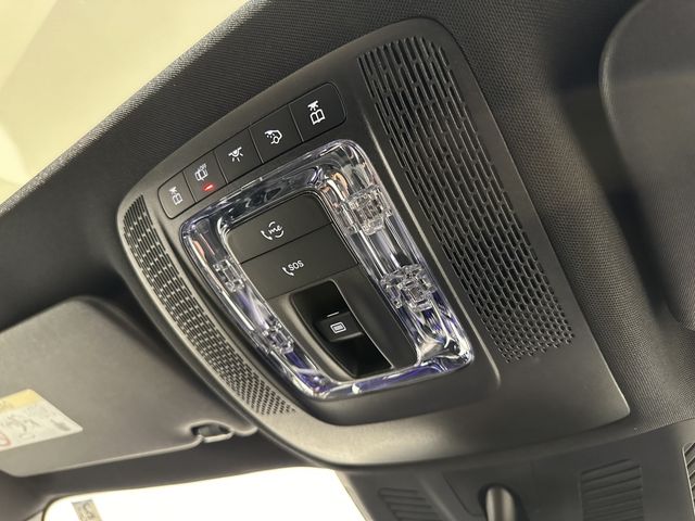 Mercedes Benz GLB-CLASS 2024-02 463374-12