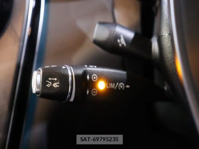 Mercedes Benz GLC-CLASS 2016-05 1016879-13