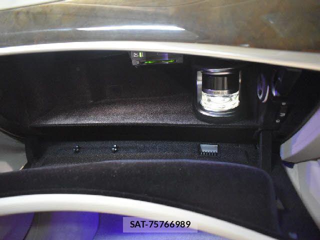 Mercedes Benz S-CLASS 2016-04 513240-13
