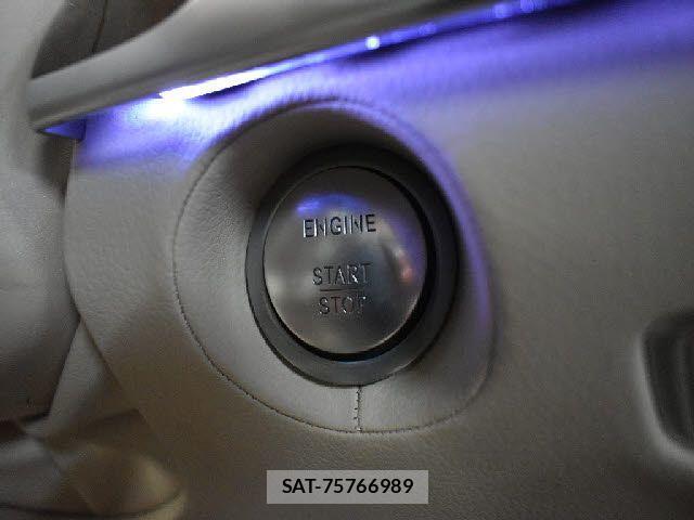 Mercedes Benz S-CLASS 2016-04 513240-3
