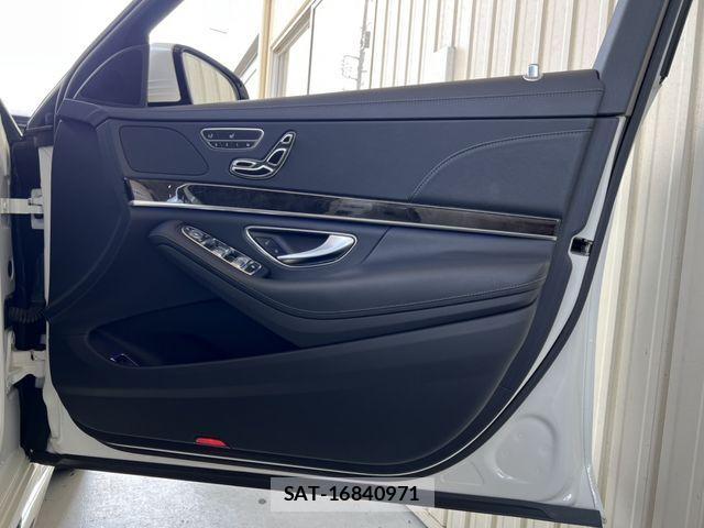 Mercedes Benz S-CLASS 2016-12 1072944-5
