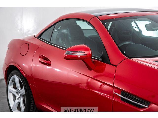 Mercedes Benz SLK 2013-07 1016905-11