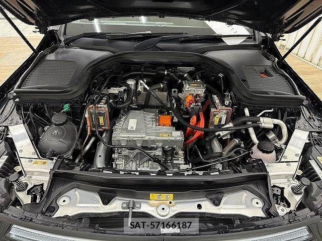 Mercedes Benz EQC 2022-04 851727-19