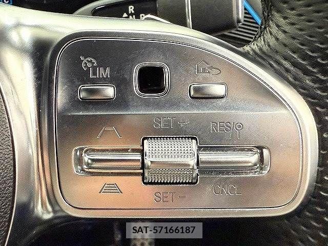 Mercedes Benz EQC 2022-04 851727-4