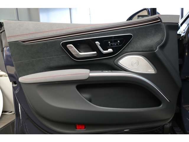 Mercedes Benz EQS 2023-06 484434-14