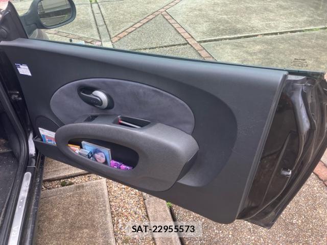 Nissan MICRA C+C 2008-04 7902953-12