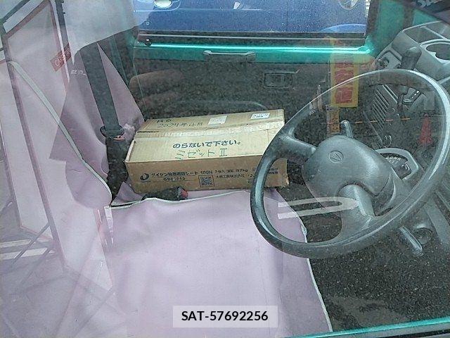 Daihatsu MIDGET II 1997-01 7902954-9