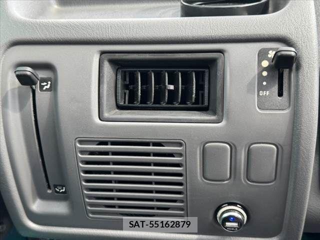 Daihatsu MIDGET II 1996-01 8245917-4