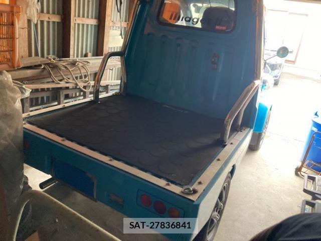 Daihatsu MIDGET II 2001-07 8438432-4