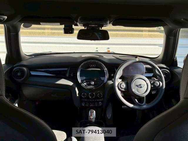 Bmw MINI 2021-06 3379407-1