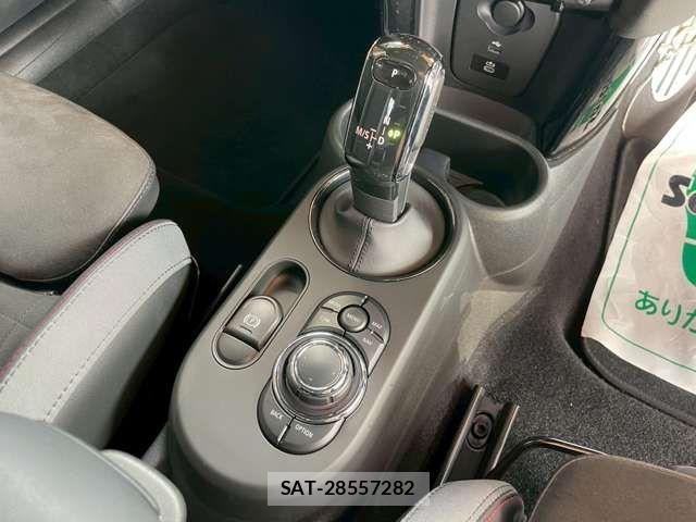 Bmw MINI 2023-07 4393358-18
