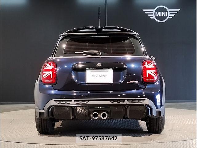 Bmw MINI 2023-03 4967947-7