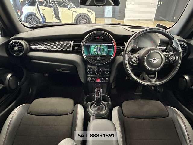 Bmw MINI 2021-04 7328363-1