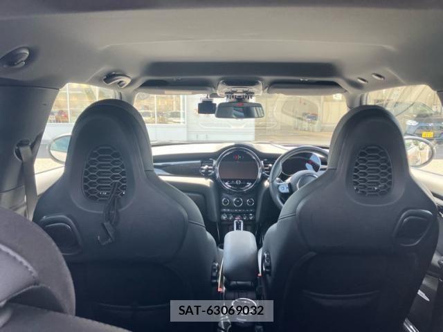 Bmw MINI 2023-03 7877762-10